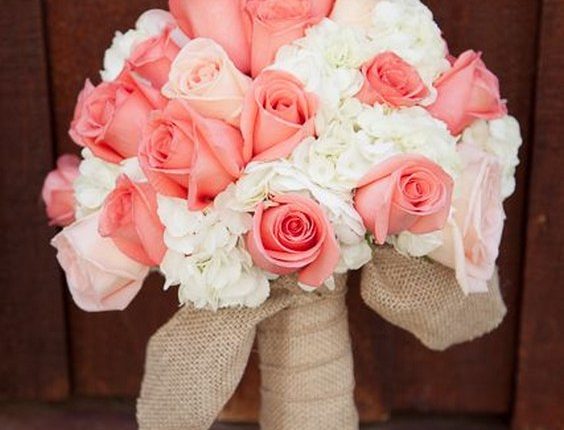 pink roses and white hydrangea burlap wedding bouquet