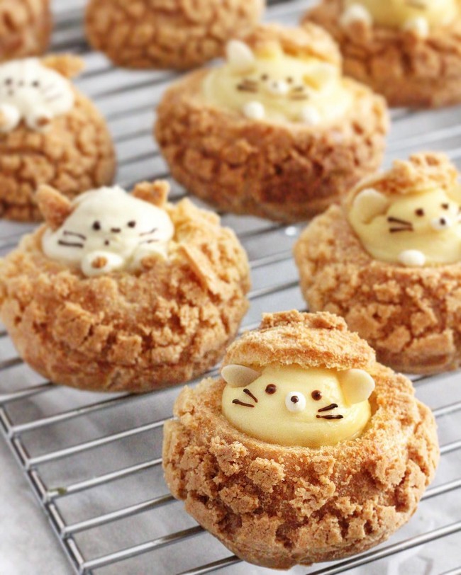 Kitty and mouse cookie choux puffs