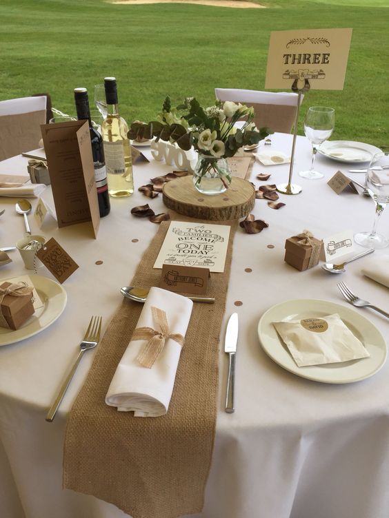 Hessian burlap wedding table runners