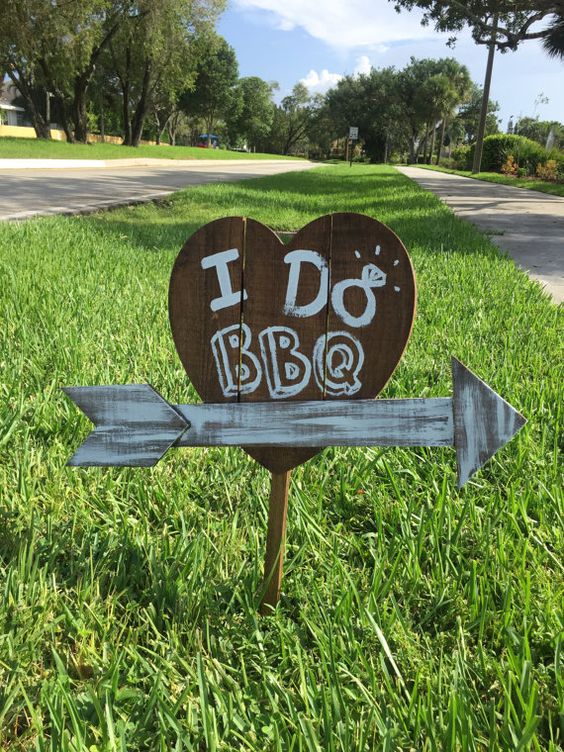 I do BBQ Wooden Yard Sign