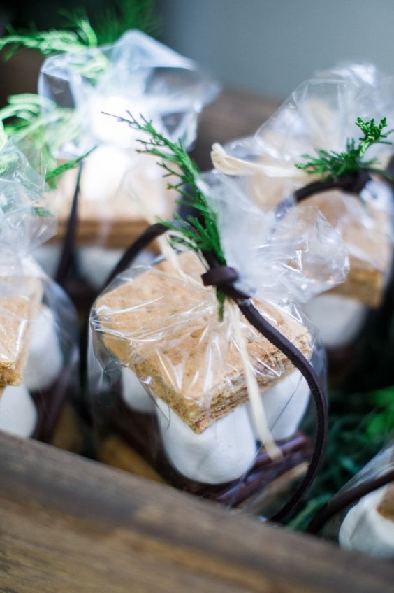 S'mores favors for winter weddings