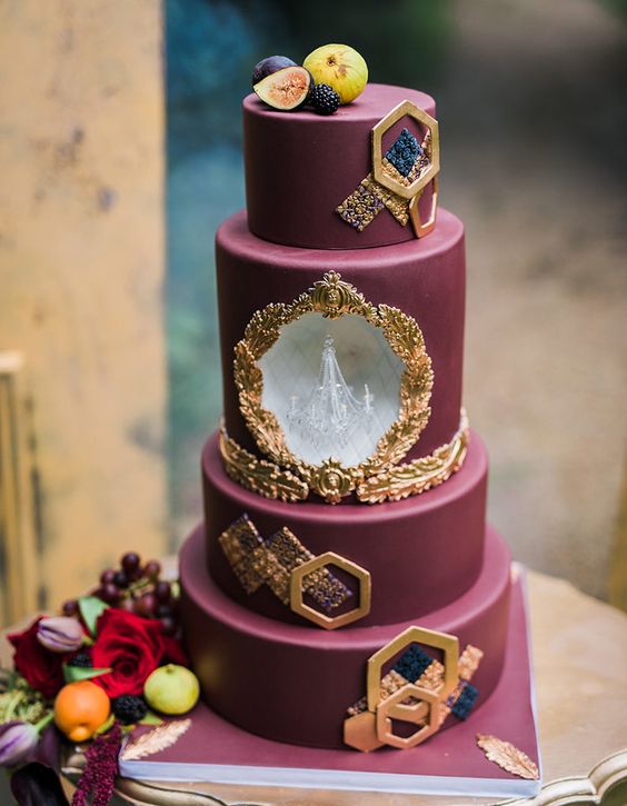 berry-inspired baroque fall wedding cake