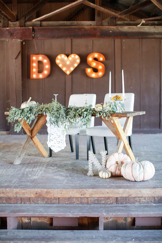 rustic fall wedding sweetheart table