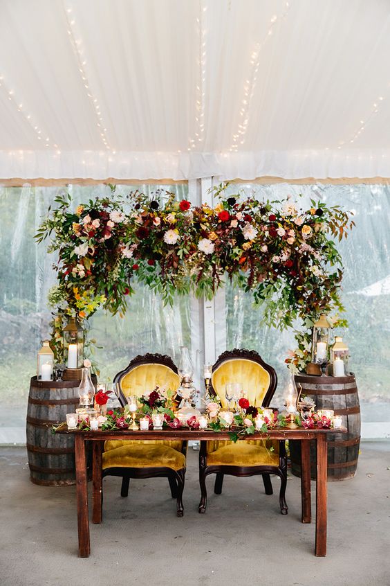 vintage fall burgundy sweetheart table