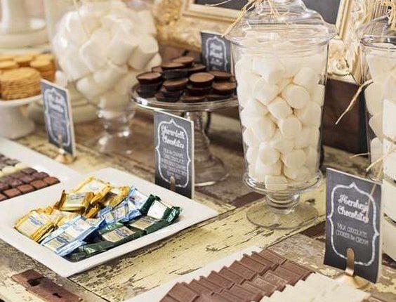 vintage s’mores wedding dessert table