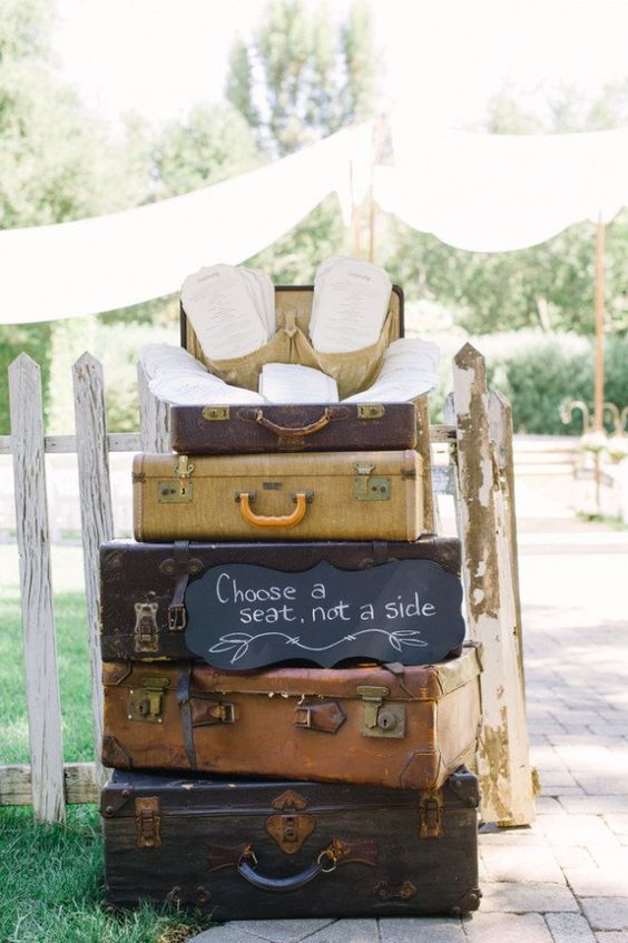 vintage suitcases wedding seat idea