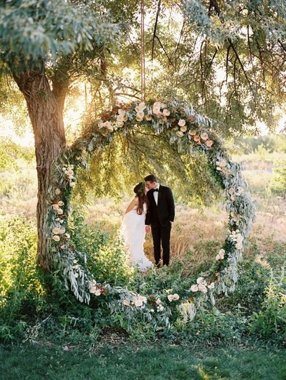 boho greenery wedding wreath backdrop idea