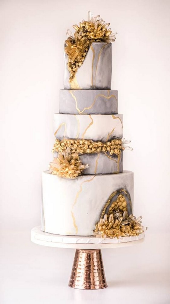 Gold and grey geode cake