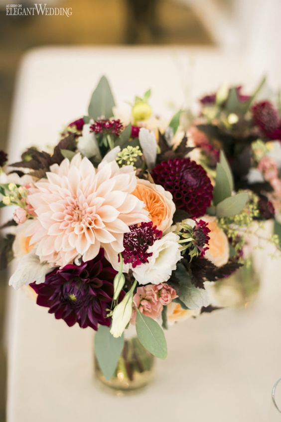 burgundy peach and blush wedding centerpiece