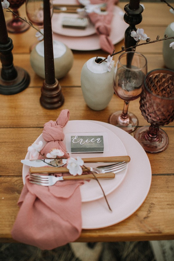 dusty rose pink and black wedding idea