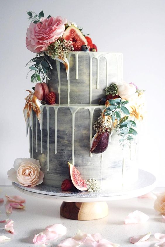 gray marble drip wedding cake