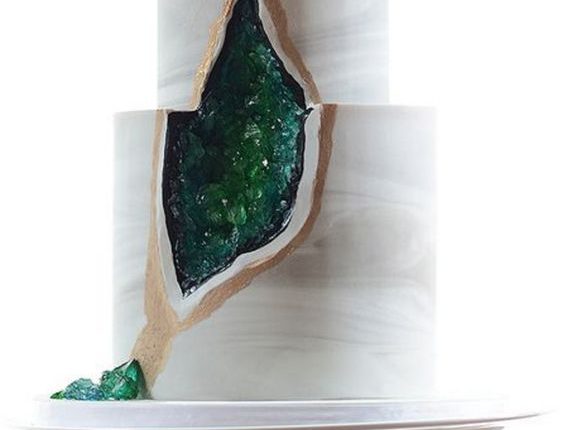 marble and green geo wedding cake