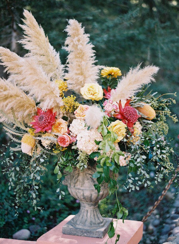 Pampas Grass and yellow roses wedding decor idea