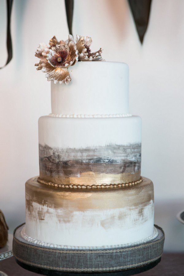 unique gold and silver metallic wedding cake ideas