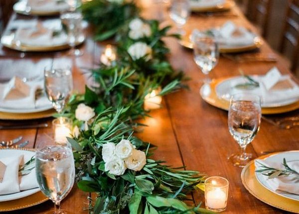 chic wedding table decoration ideas with garland and candles