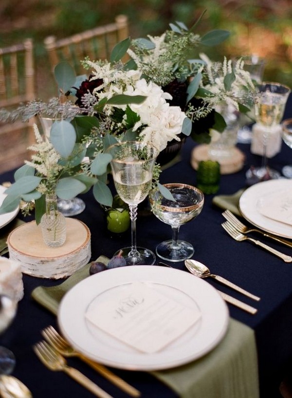 chic navy blue and greenery wedding centerpiece ideas