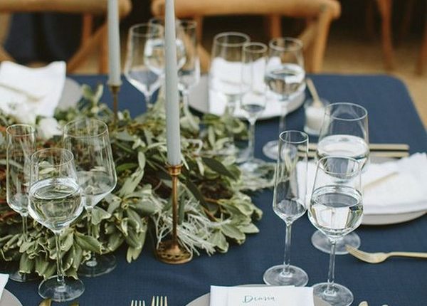 chic navy blue and greenery wedding table settings