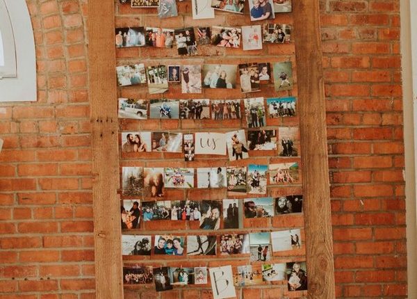 DIY wedding photo display ideas with wooden frames