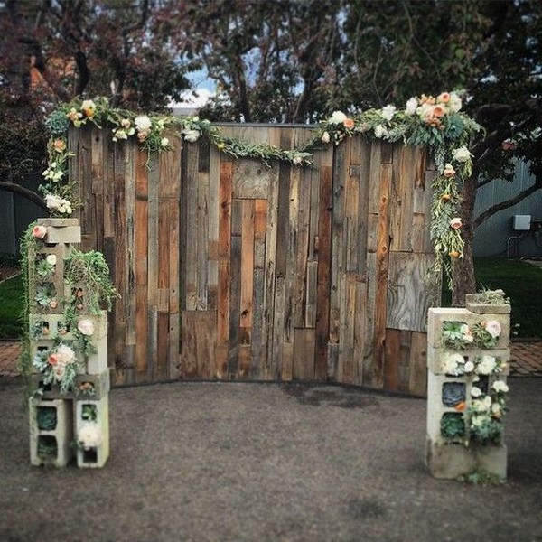 rustic country diy wooden pallet wedding bakdrop