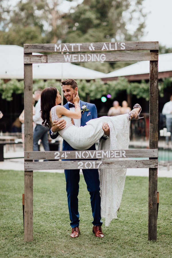 rustic wooden wedding photo booth ideas