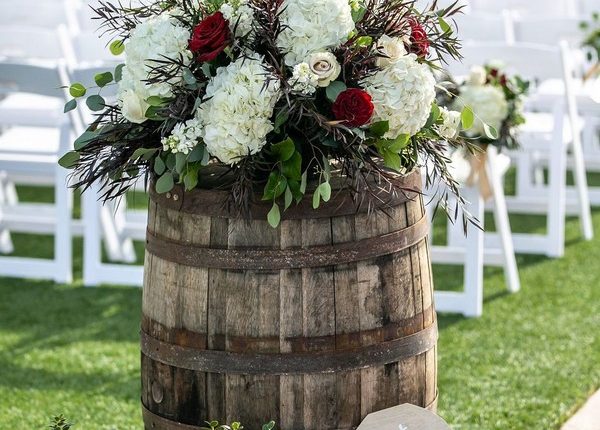 wine barrel rustic outdoor wedding ceremony decoration ideas