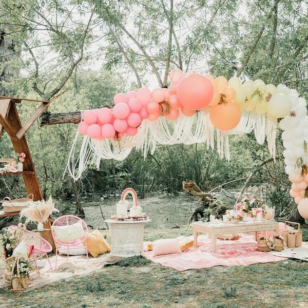 balloons wedding reception decor ideas 18