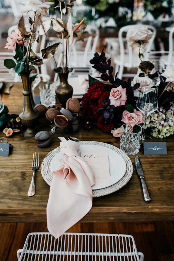 black and blush wedding table decor