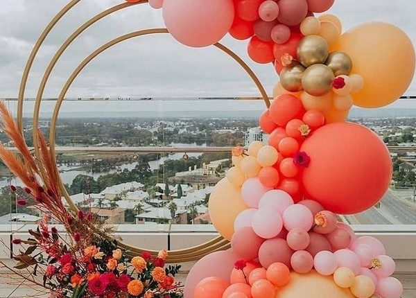orange balloons wedding backdrop decor ideas 19