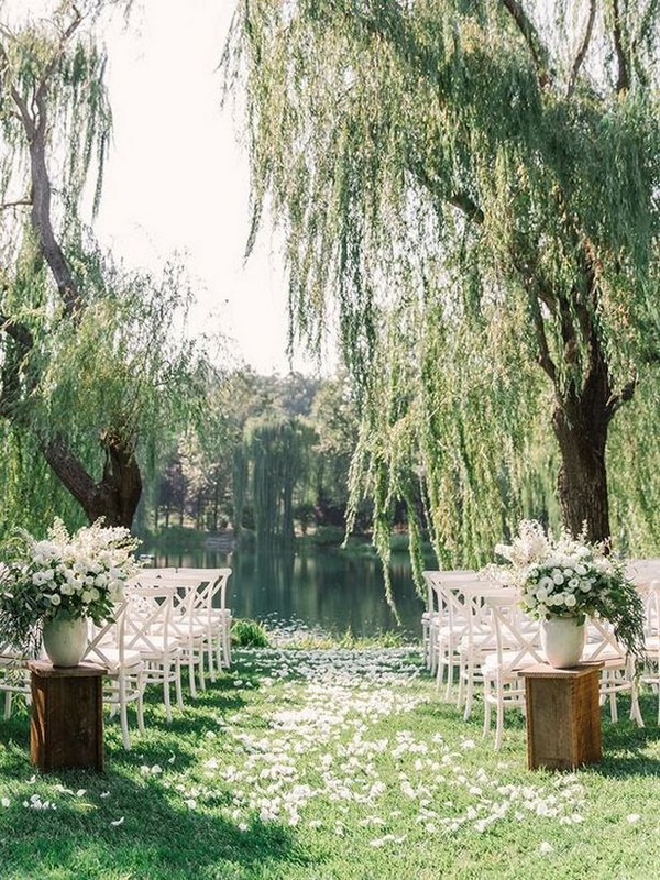 outdoor wedding venues near lake