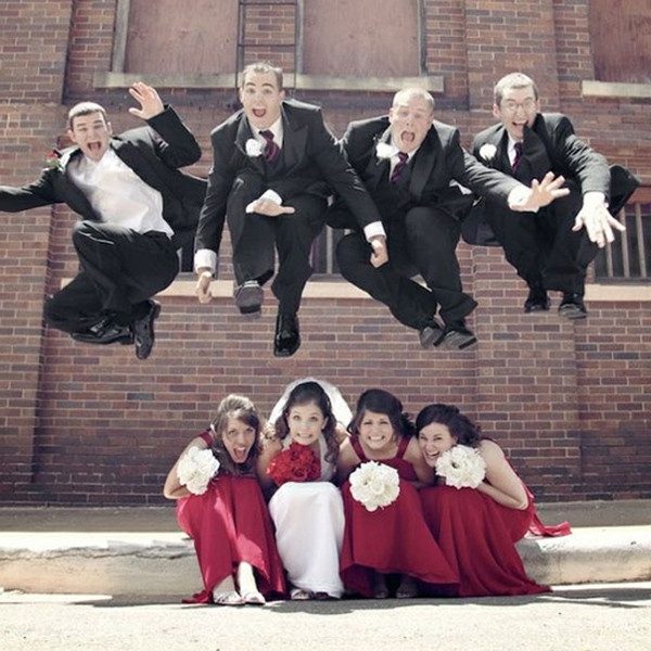 Funny wedding photo ideas with your bridesmaids and groomsmen - funny wedding pose ideas, bridesmaid photos, groomsmen wedding photo ideas, Creative wedding photography