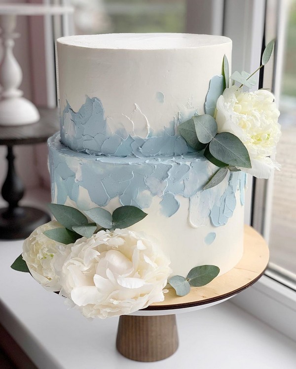 Simple and chic buttercream wedding cakes