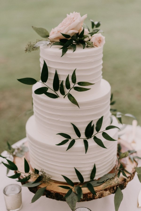 Simple and chic buttercream wedding cakes