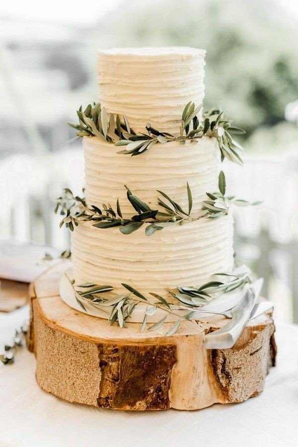 Simple and chic buttercream wedding cakes