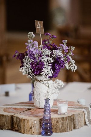 16 Best Mason Jar Wedding Centerpieces 2024 | Roses & Rings