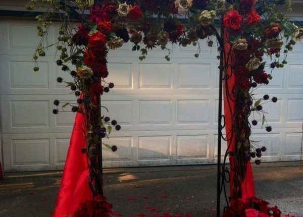 rustic outdoor fall wedding arches and backdrop 28