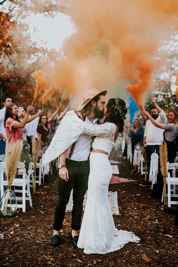 Colorful Smoke Bomb Wedding Photo Ideas #wedding #weddingphotos #weddingideas