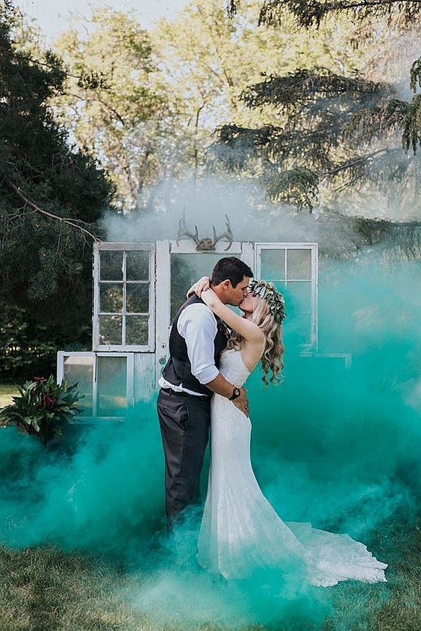 Colorful Smoke Bomb Wedding Photo Ideas #wedding #weddingphotos #weddingideas