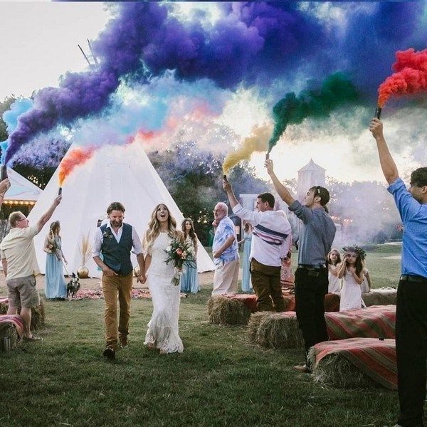 Colorful Smoke Bomb Wedding Photo Ideas #wedding #weddingphotos #weddingideas