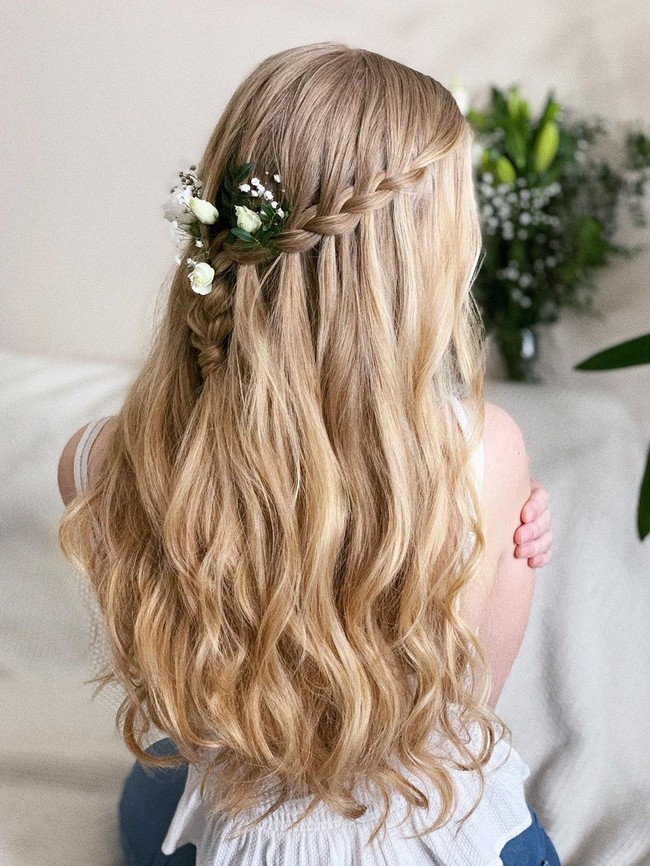 Olga Hampshire Half Up Half Down Wedding Hairstyles #wedding #hair #hairstyles #weddingideas