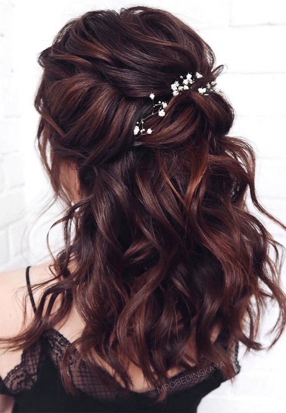 Half up half down wedding hairstyles #wedding #hairstyles #hair #weddinghair #weddingideas