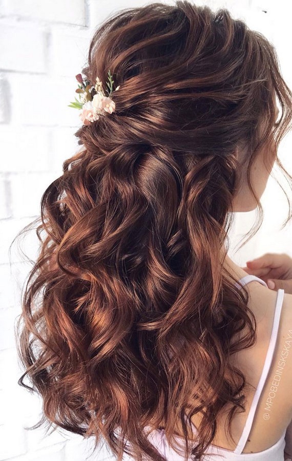 Half up half down wedding hairstyles #wedding #hairstyles #hair #weddinghair #weddingideas