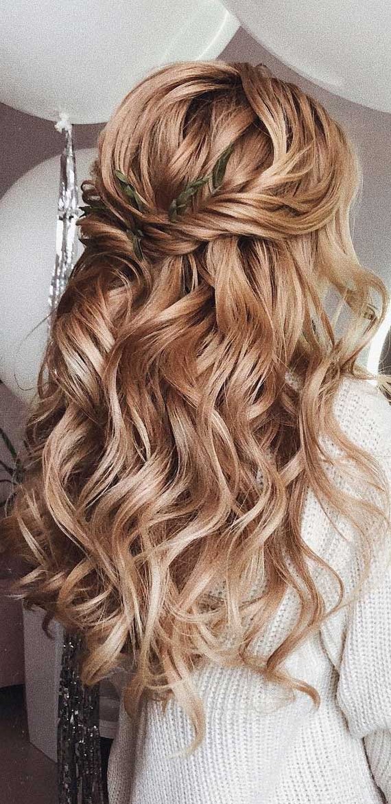 Half up half down wedding hairstyles #wedding #hairstyles #hair #weddinghair #weddingideas