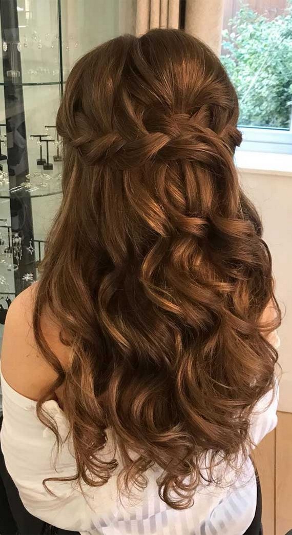 Half up half down wedding hairstyles #wedding #hairstyles #hair #weddinghair #weddingideas