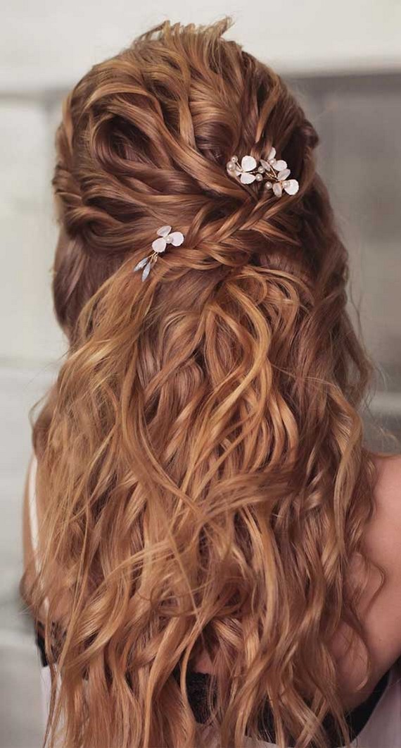 Half up half down wedding hairstyles #wedding #hairstyles #hair #weddinghair #weddingideas