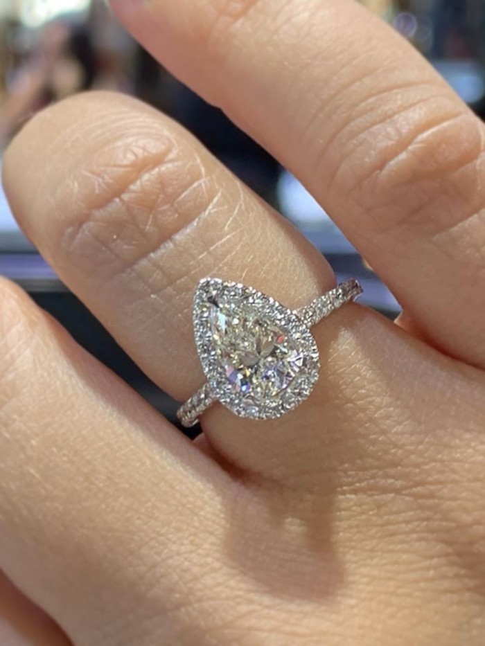 Diamond Engagement Rings #rings #engagementrings #weddingrings #weddingbands