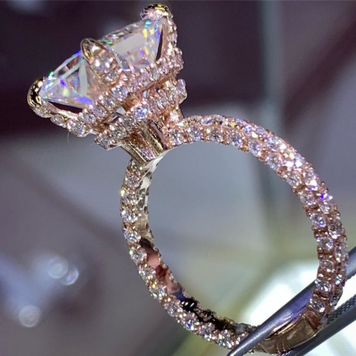 Diamond Engagement Rings #rings #engagementrings #weddingrings #weddingbands