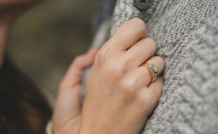 Engagement Ring Shot Engagement Photo Ideas14