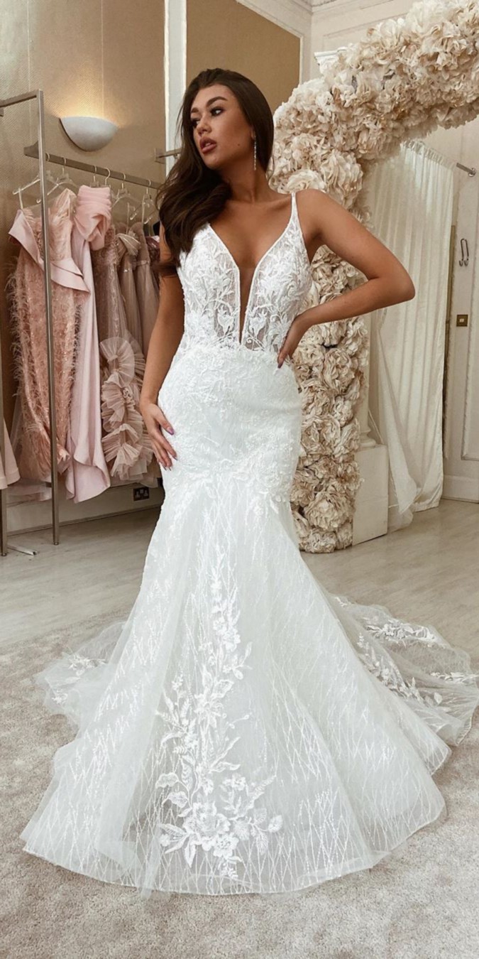 Eleganza Sposa Lace Wedding Dresses #dresses #wedding #weddingdresses #bridal #bridaldresses