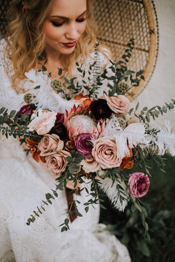 Romantic Rosy and Rust wedidng bouquets