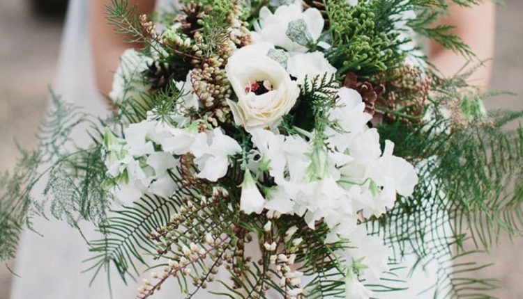 unique and beautiful wedding bouquets for your winter weddings